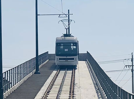 山东齿轨电车厂家：造山地通勤利器